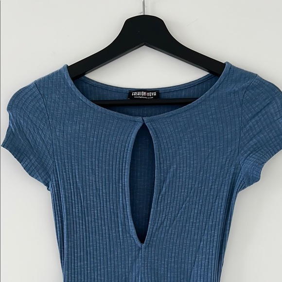 Fashion Nova Blue Ribbed Bodycon Keyhole Dress Size Small - Picture 2 of 4